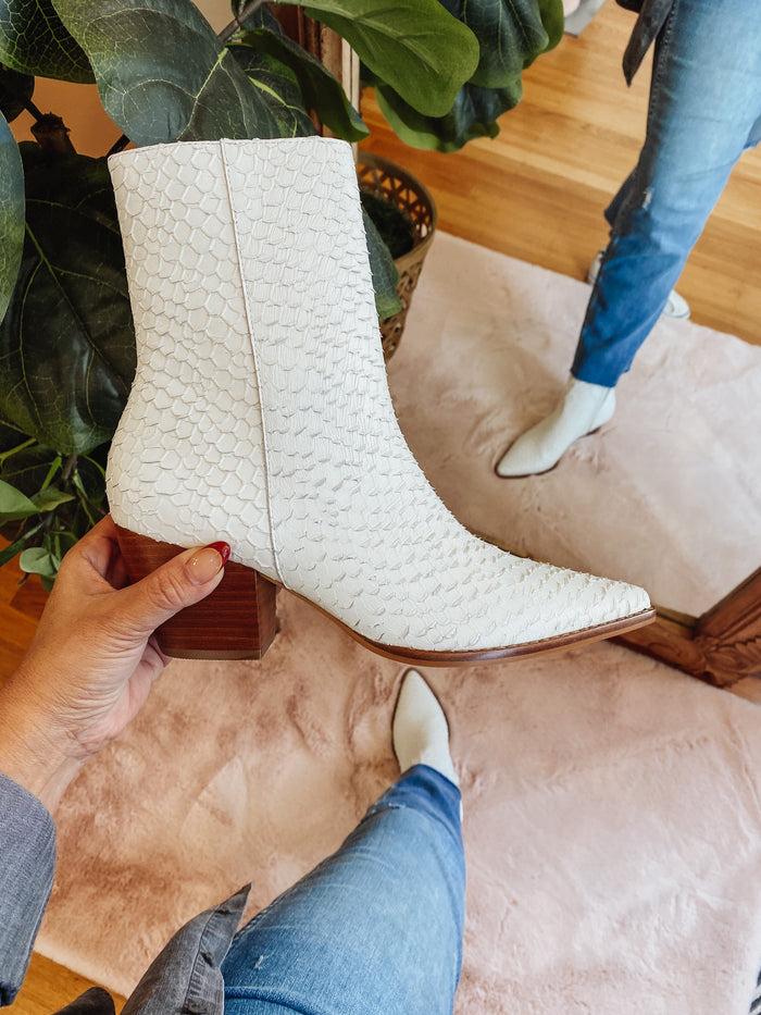 Matisse Caty Leather Bootie White