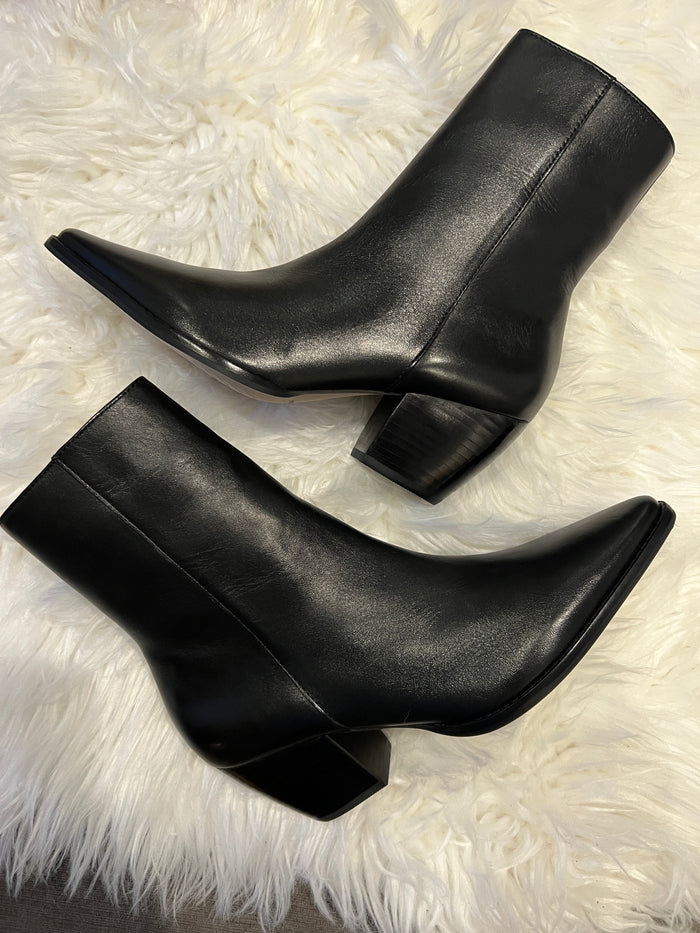 Matisse Caty Leather Bootie Smooth Black
