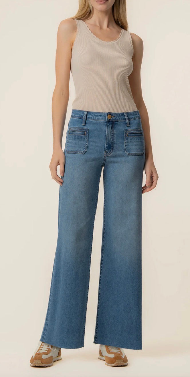 Meg High Rise Jeans - Sunny Wash