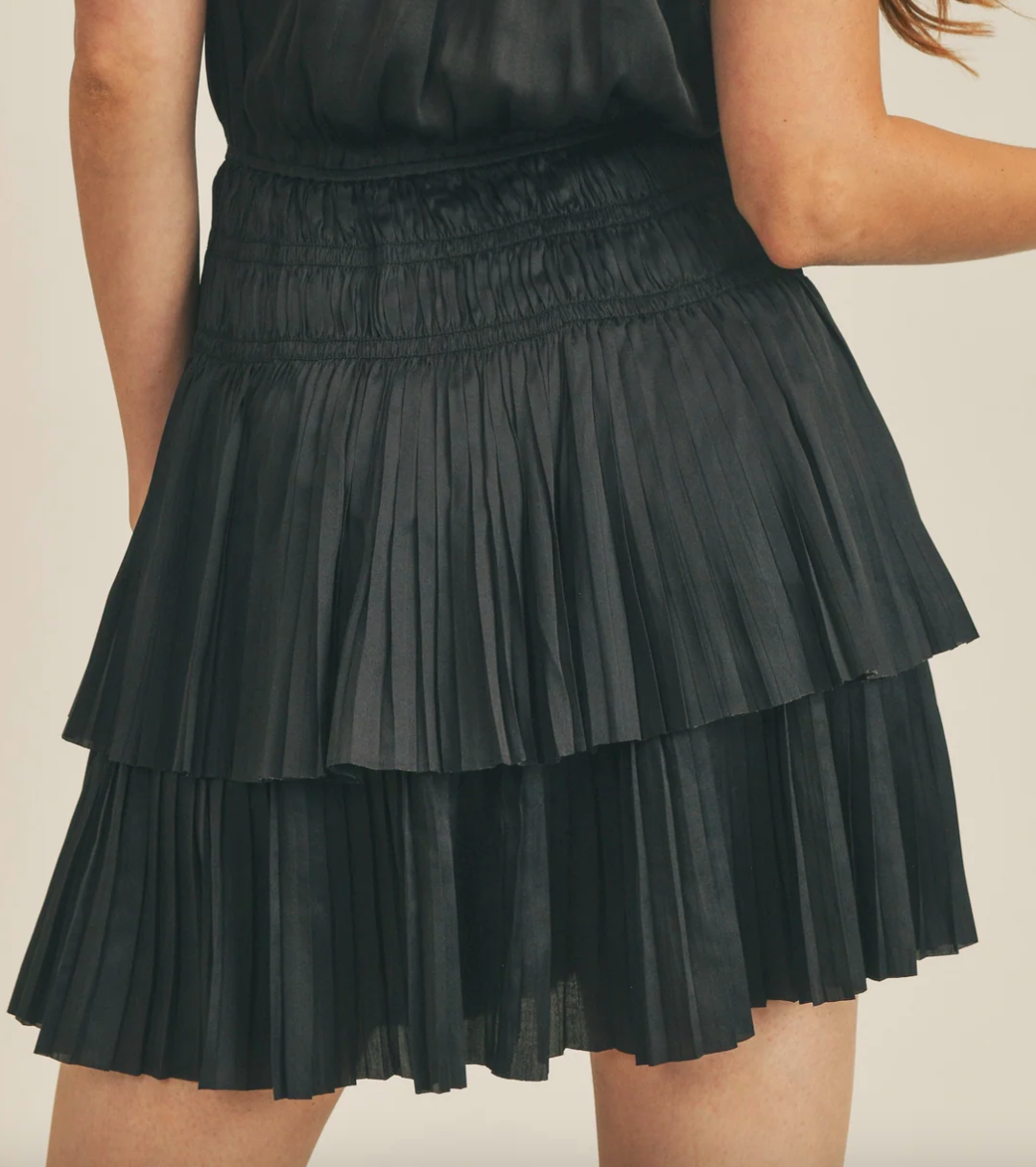Gabrielle Short Sleeve Ruffle Dress - Black