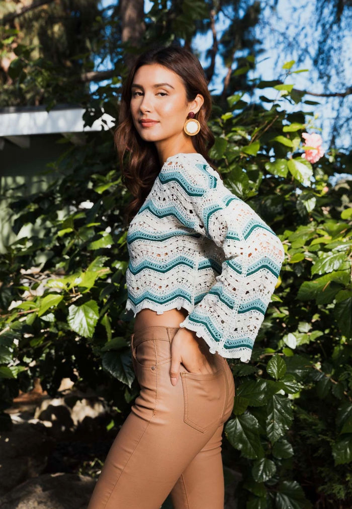 Linelly Crochet Top