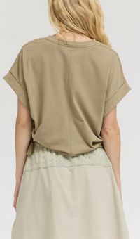 Kira Side Scrunch Tee