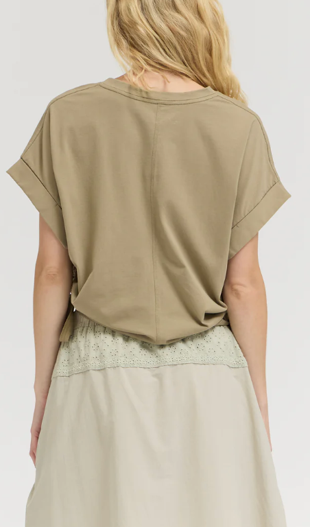 Kira Side Scrunch Tee