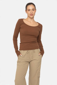 Sophie Scoop Neck Long Sleeve Top - Cocoa